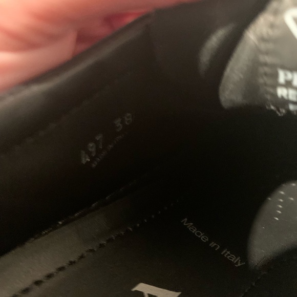 • PRADA Sneakers • - Picture 9 of 11